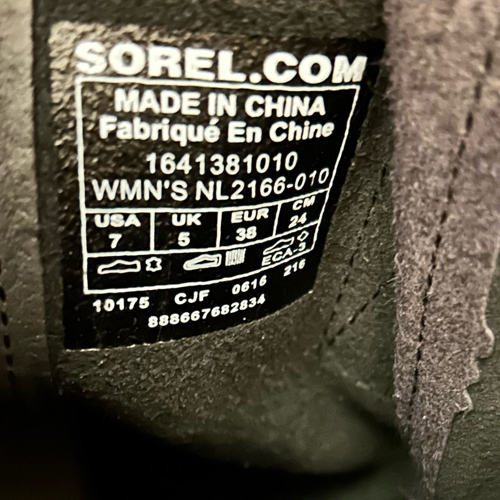 Sorrel Black Winter Boots - Picture 4 of 4